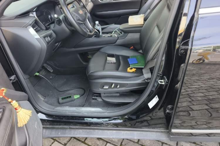 Used Cadillac XT5 2021 2.0T Four-Wheel Drive Luxury Version Left Front Seat