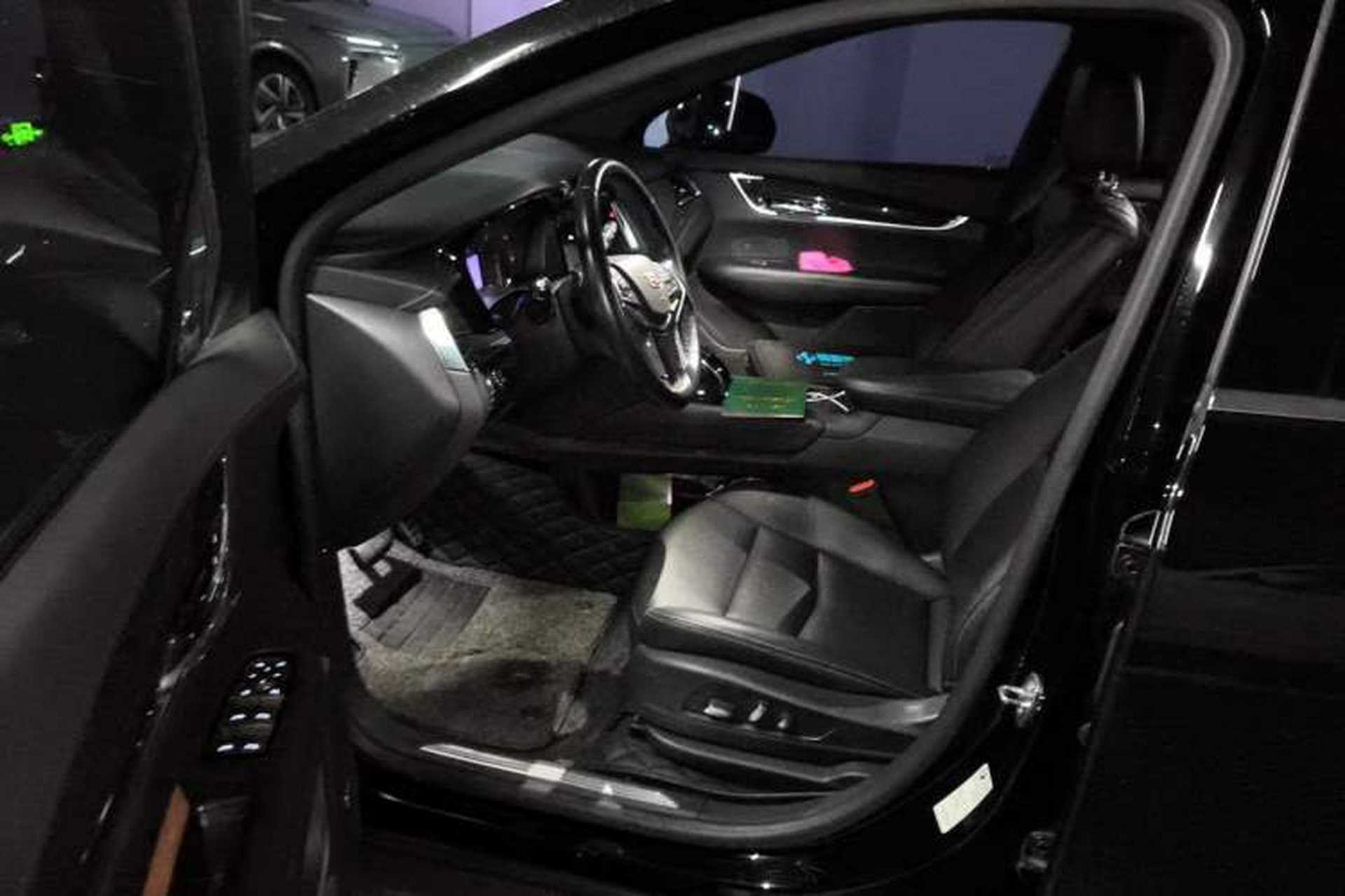 Used Cadillac XT5 2021 2.0T Two-Wheel Drive Luxury Version Left Front Seat