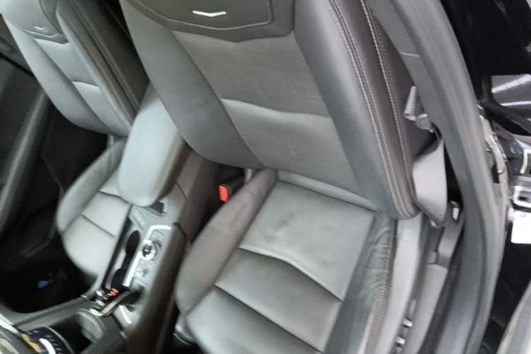 Used Cadillac XT5 2021 2.0T Four-Wheel Drive Premium Edition Left Front Seat