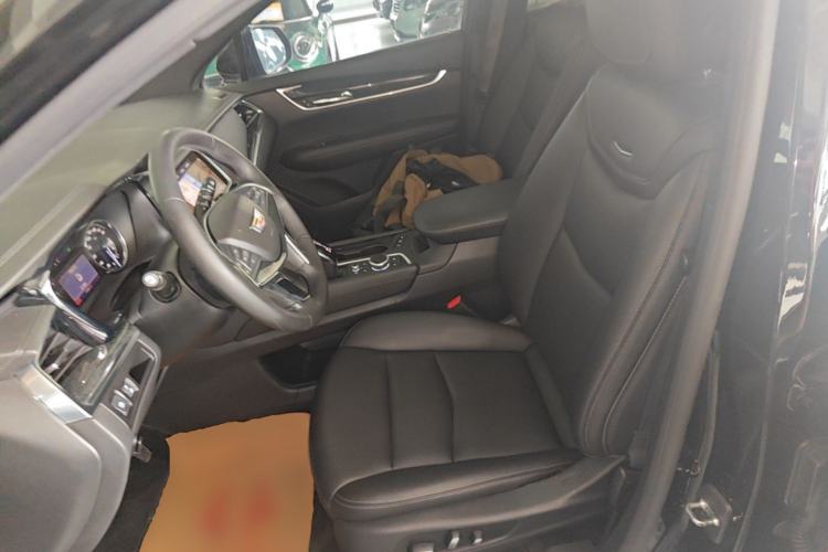Used Cadillac XT5 2021 2.0T Two-Wheel Drive Luxury Version Left Front Seat