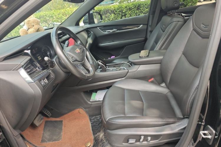 Used Cadillac XT5 2021 2.0T Two-Wheel Drive Luxury Version Left Front Seat