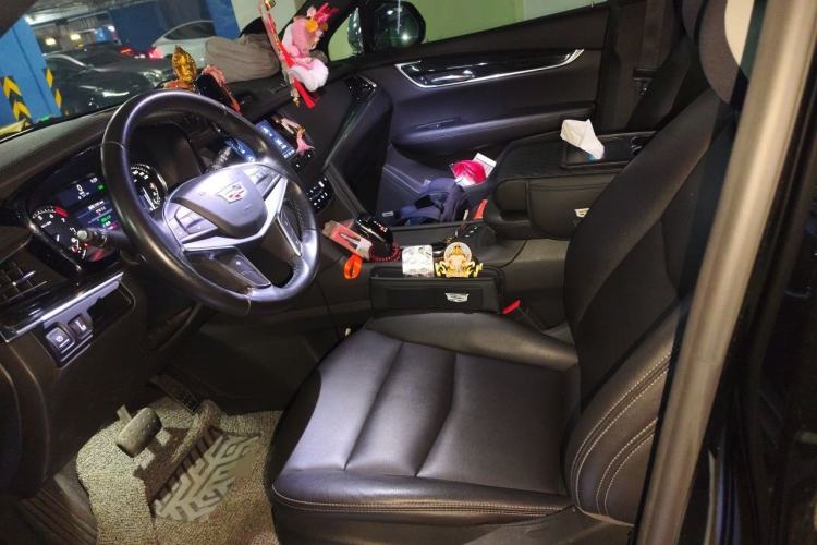 Used Cadillac XT5 2021 28T Luxury Model Left Front Seat