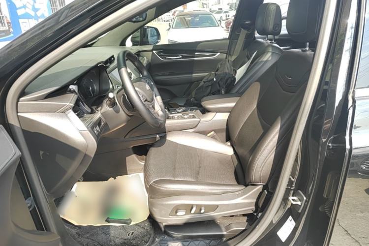 Used Cadillac XT5 2021 28T Luxury Model Left Front Seat