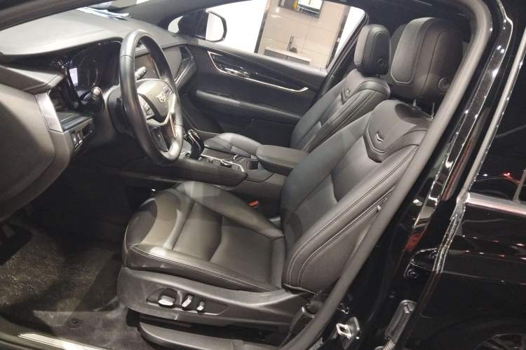 Used Cadillac XT5 2021 2.0T Two-Wheel Drive Luxury Version Left Front Seat