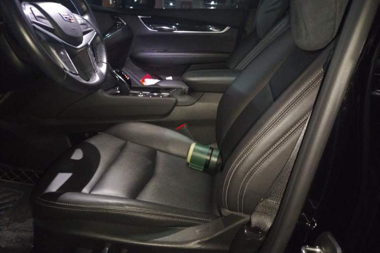 Used Cadillac XT5 2021 2.0T Two-Wheel Drive Luxury Version Left Front Seat