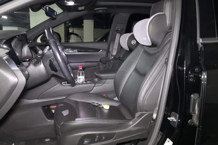 Used Cadillac XT5 2021 28T Luxury Model Left Front Seat