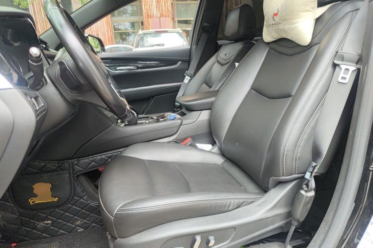 Used Cadillac XT5 2021 2.0T Two-Wheel Drive Luxury Version Left Front Seat