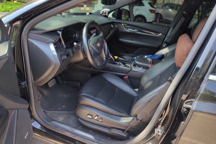 Used Cadillac XT5 2021 2.0T Two-Wheel Drive Luxury Version Left Front Seat