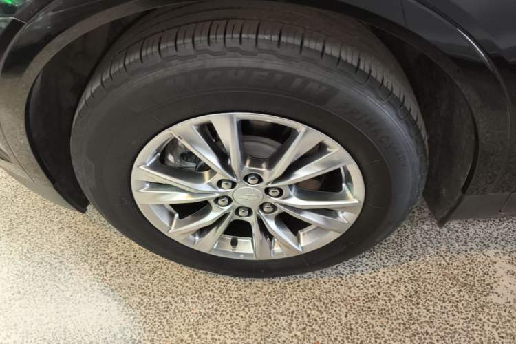 Used Cadillac XT5 2021 2.0T Four-Wheel Drive Luxury Version Left Front Wheel Hub
