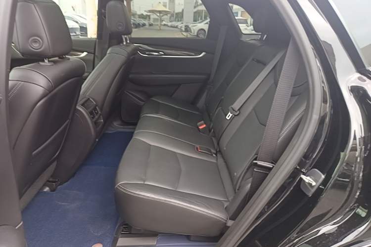 Used Cadillac XT5 2021 28T Four-Wheel Drive Leading Sport Model Left Rear Seat