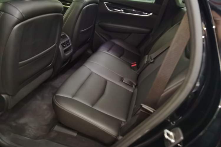 Used Cadillac XT5 2021 28T Luxury Model Left Rear Seat