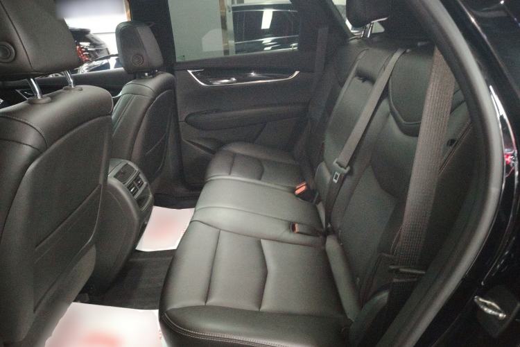 Used Cadillac XT5 2021 2.0T Two-Wheel Drive Luxury Version Left Rear Seat