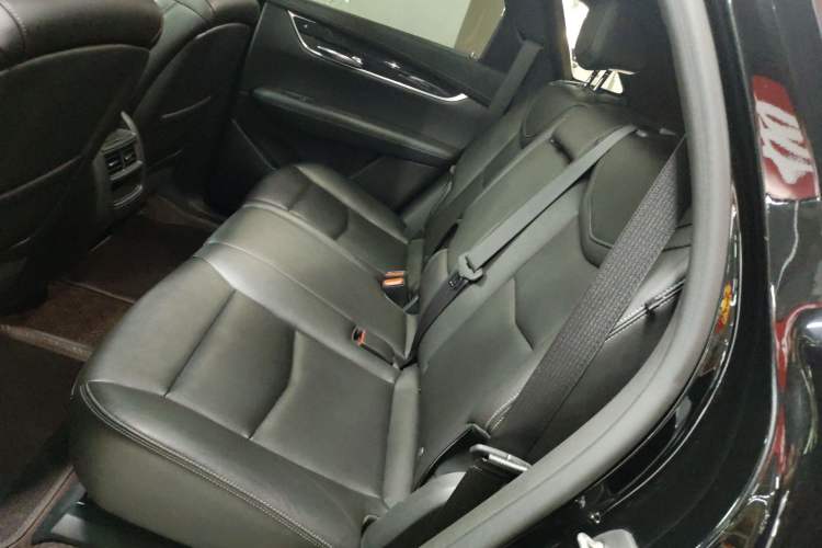 Used Cadillac XT5 2021 2.0T Two-Wheel Drive Luxury Version Left Rear Seat