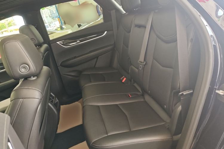 Used Cadillac XT5 2021 2.0T Four-Wheel Drive Luxury Version Left Rear Seat