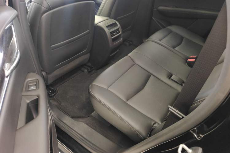 Used Cadillac XT5 2021 28T Luxury Model Left Rear Seat
