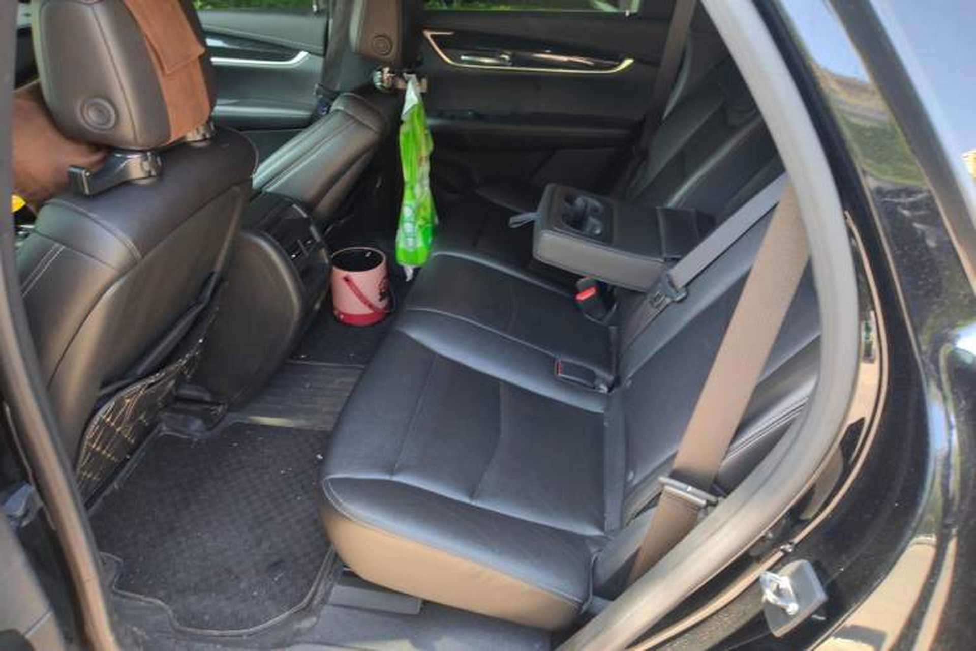Used Cadillac XT5 2021 2.0T Two-Wheel Drive Luxury Version Left Rear Seat