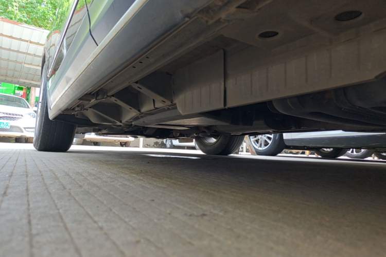 Used Cadillac XT5 2021 2.0T Two-Wheel Drive Luxury Version Left Side Sill