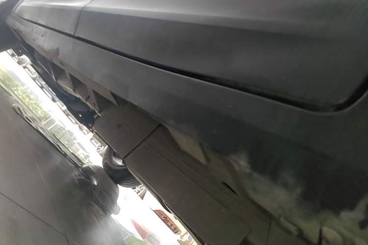 Used Cadillac XT5 2021 28T Luxury Model Left Side Sill