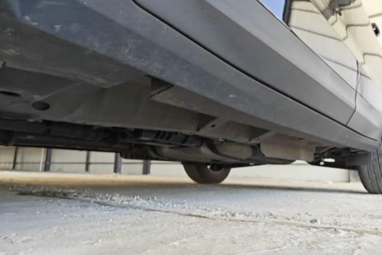 Used Cadillac XT5 2021 28T Four-Wheel Drive Tech Version Left Side Sill
