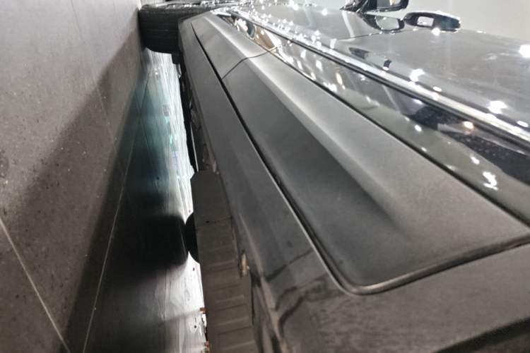 Used Cadillac XT5 2021 2.0T Two-Wheel Drive Luxury Version Left Side Sill