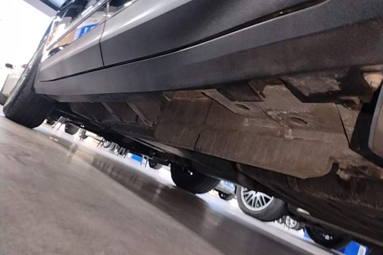 Used Cadillac XT5 2021 2.0T Two-Wheel Drive Luxury Version Left Side Sill