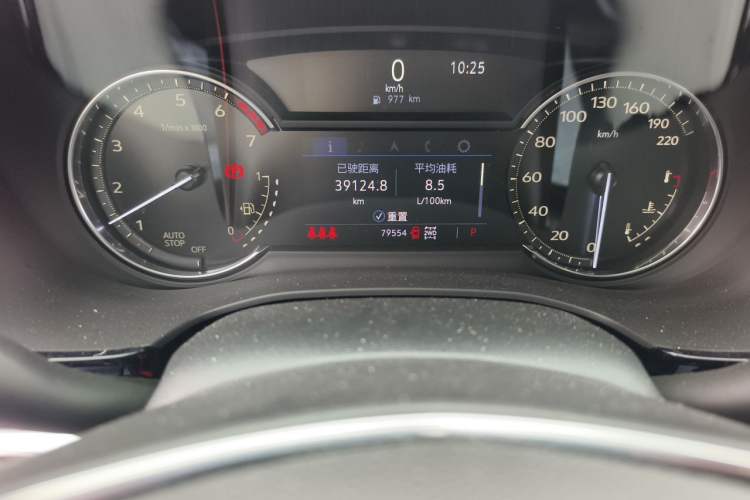 Used Cadillac XT5 2021 28T Four-Wheel Drive Luxury Version Odometer Close Up