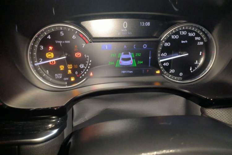 Used Cadillac XT5 2021 2.0T Four-Wheel Drive Luxury Version Odometer Close Up