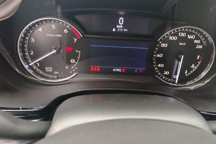 Used Cadillac XT5 2021 2.0T Two-Wheel Drive Luxury Version Odometer Close Up