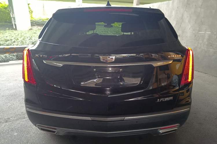 Used Cadillac XT5 2021 28T Luxury Model Rear