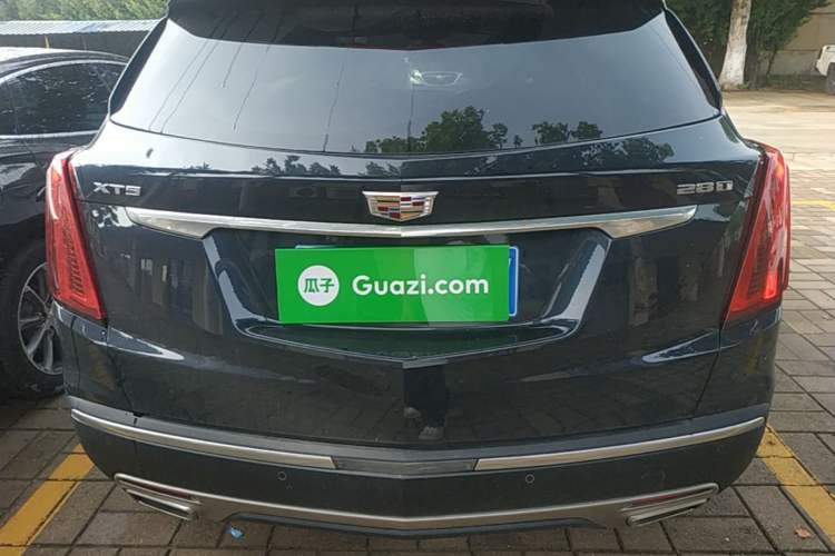 Used Cadillac XT5 2021 28T Luxury Model Rear
