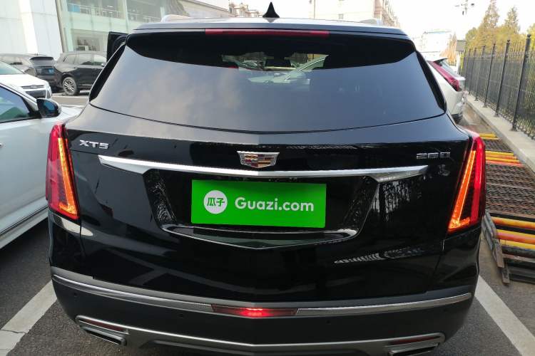 Used Cadillac XT5 2021 28T Luxury Model Rear