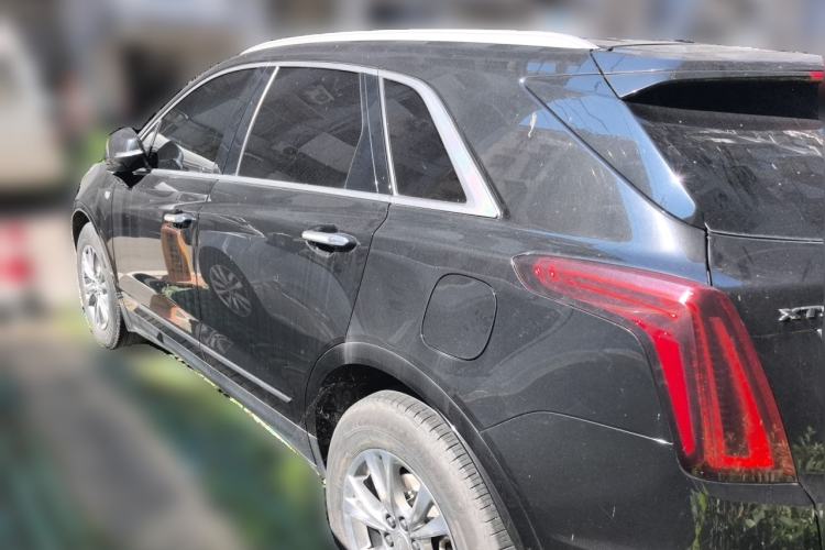 Used Cadillac XT5 2021 28T Luxury Model Rear Left 45 Deg