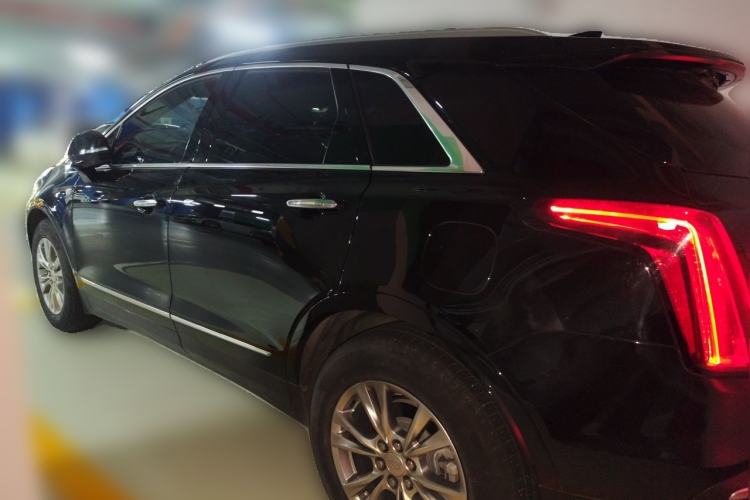 Used Cadillac XT5 2021 28T Luxury Model Rear Left 45 Deg