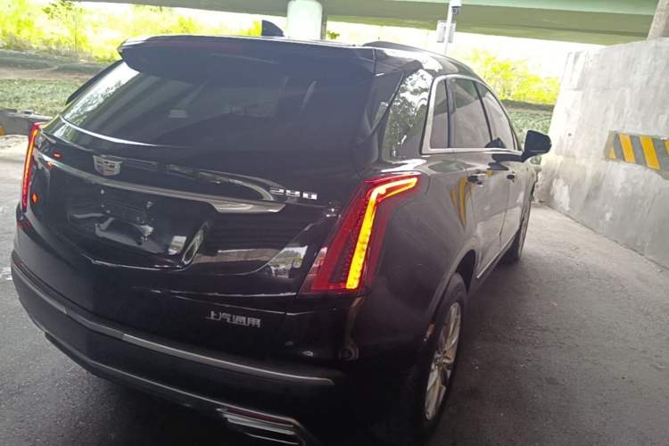 Used Cadillac XT5 2021 28T Luxury Model Rear Right 45 Deg