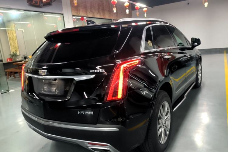 Used Cadillac XT5 2021 28T Luxury Model Rear Right 45 Deg
