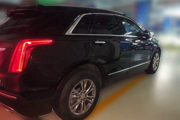 Used Cadillac XT5 2021 28T Luxury Model Rear Right 45 Deg