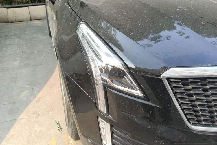 Used Cadillac XT5 2021 2.0T Two-Wheel Drive Luxury Version Right Front Headlight