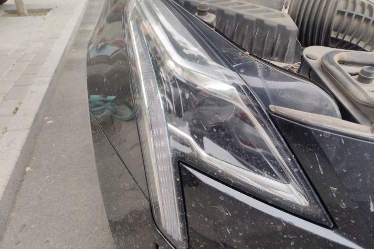 Used Cadillac XT5 2021 28T Luxury Model Right Front Headlight