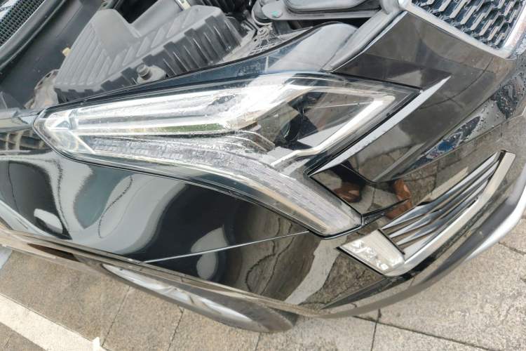 Used Cadillac XT5 2021 28T Luxury Model Right Front Headlight