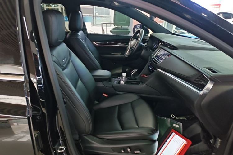Used Cadillac XT5 2021 2.0T Two-Wheel Drive Luxury Version Right Front Seat