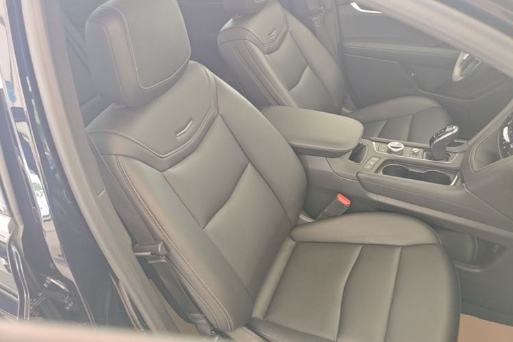 Used Cadillac XT5 2021 2.0T Four-Wheel Drive Luxury Version Right Front Seat