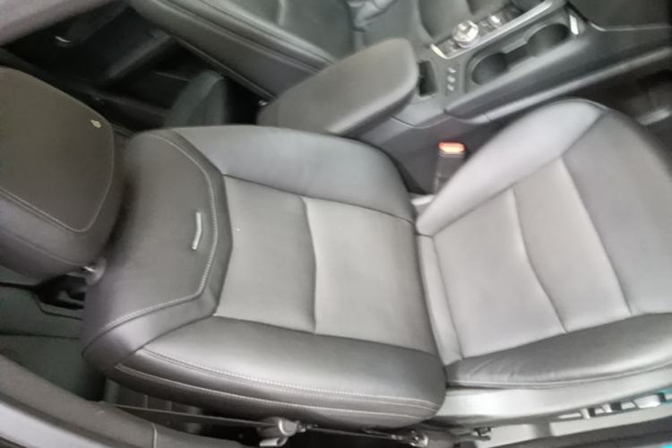 Used Cadillac XT5 2021 2.0T Four-Wheel Drive Premium Edition Right Front Seat