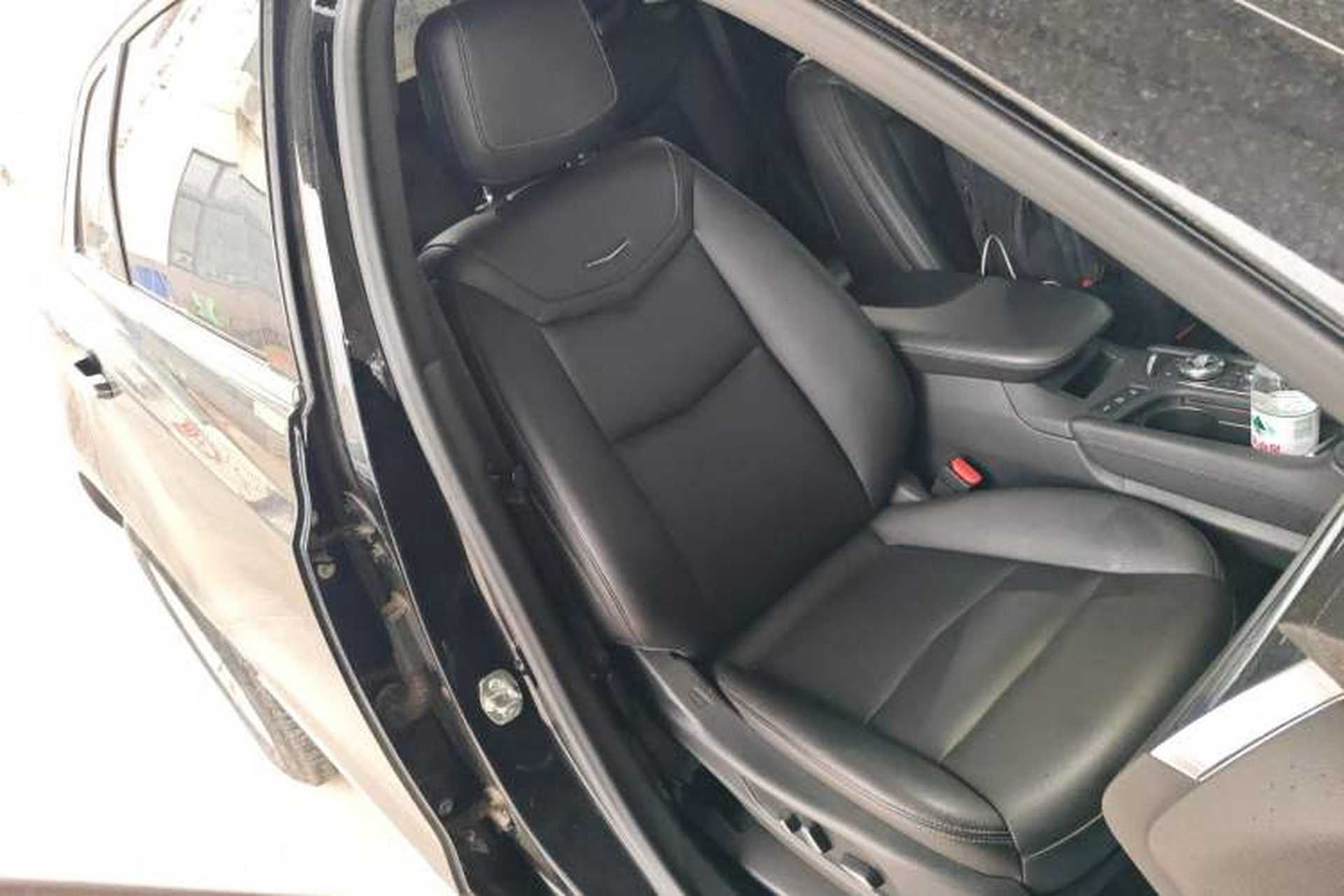 Used Cadillac XT5 2021 28T Luxury Model Right Front Seat