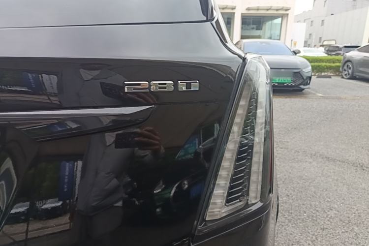 Used Cadillac XT5 2021 28T Four-Wheel Drive Leading Sport Model Right Rear Taillight