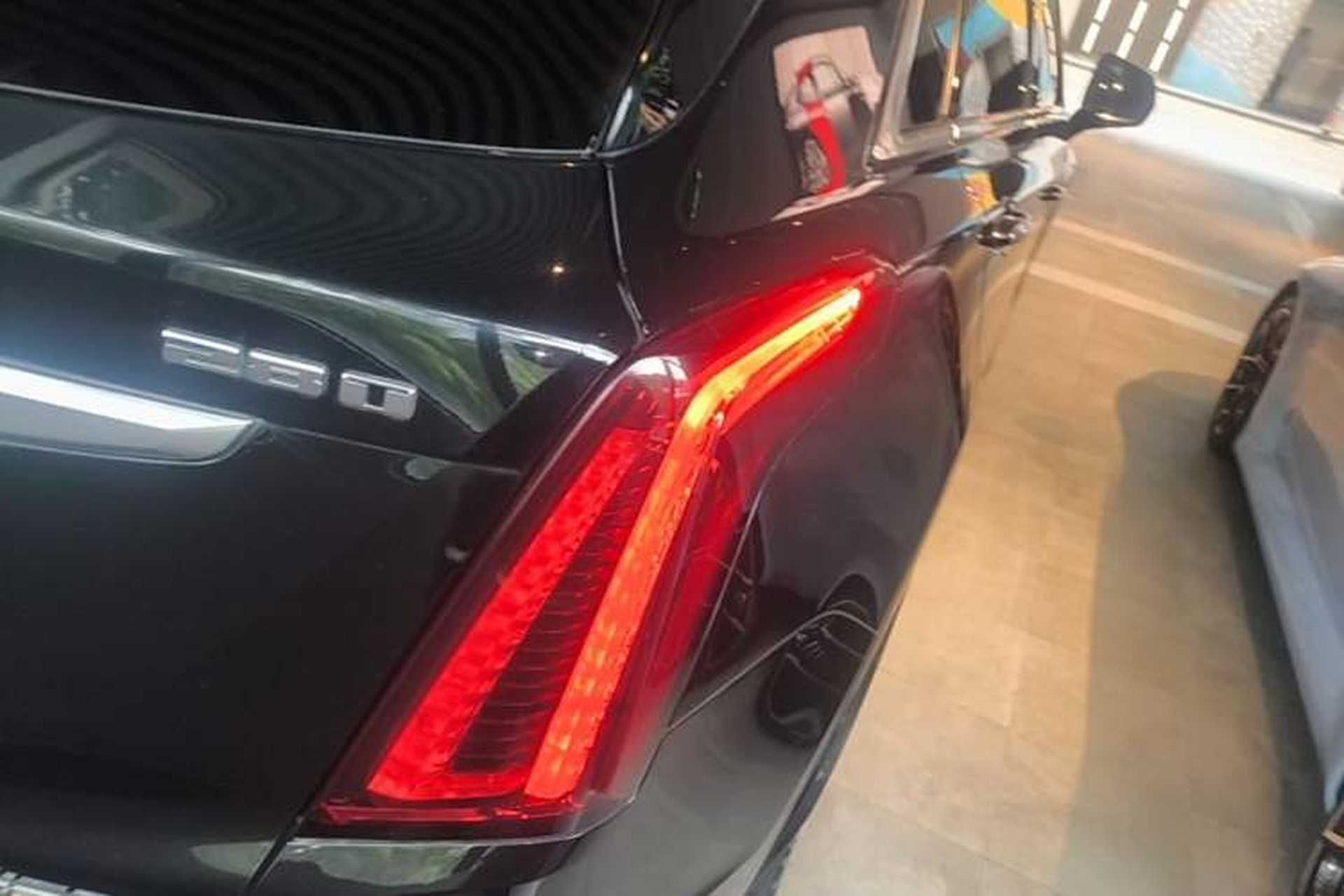 Used Cadillac XT5 2021 2.0T Four-Wheel Drive Luxury Version Right Rear Taillight