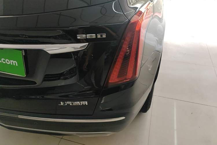 Used Cadillac XT5 2021 28T Luxury Model Right Rear Taillight