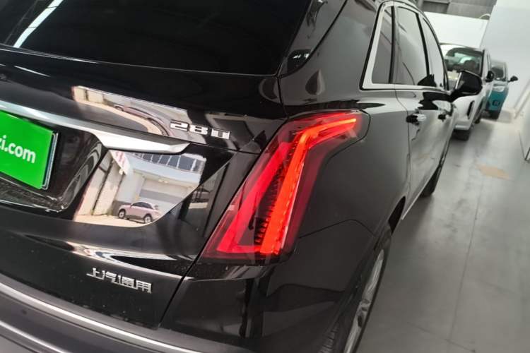 Used Cadillac XT5 2021 2.0T Two-Wheel Drive Luxury Version Right Rear Taillight