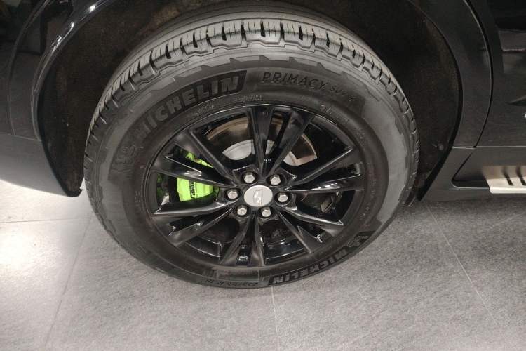 Used Cadillac XT5 2021 2.0T Two-Wheel Drive Luxury Version Right Rear Wheel Hub
