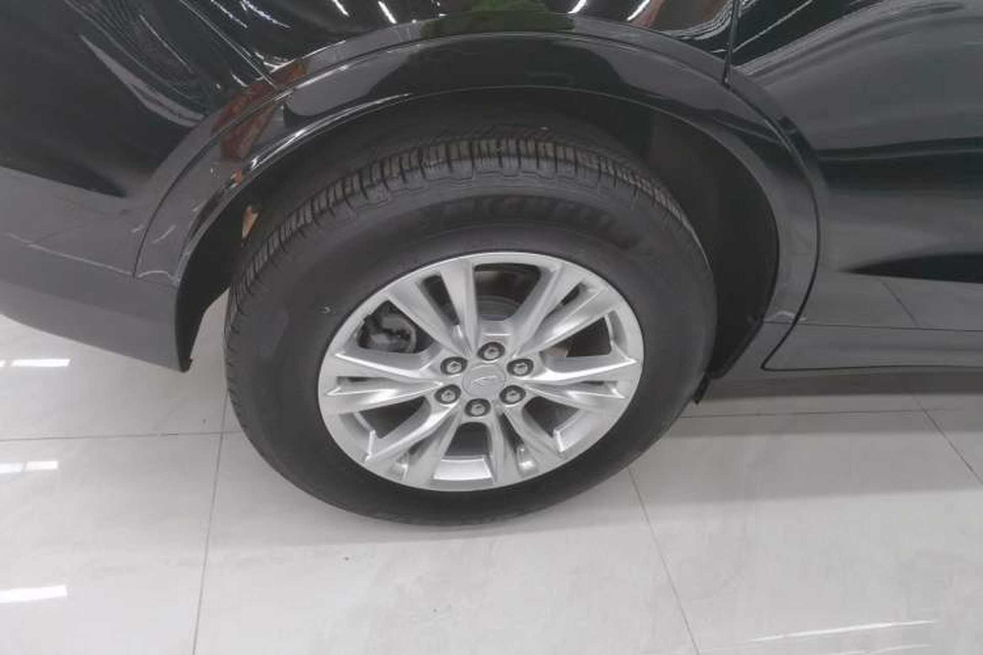 Used Cadillac XT5 2021 28T Tech Edition Right Rear Wheel Hub
