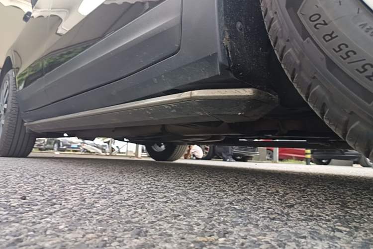 Used Cadillac XT5 2021 28T Four-Wheel Drive Leading Sport Model Right Side Sill